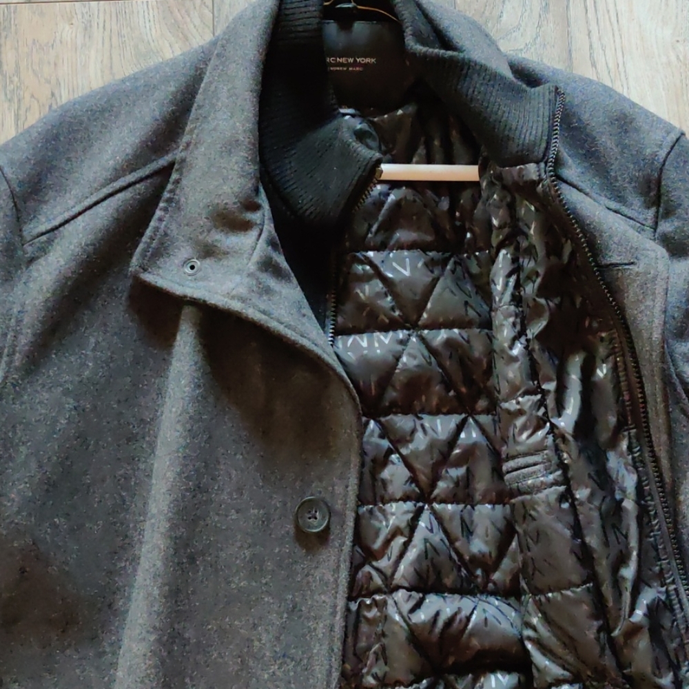 Wool coat - Picture 2 of 4